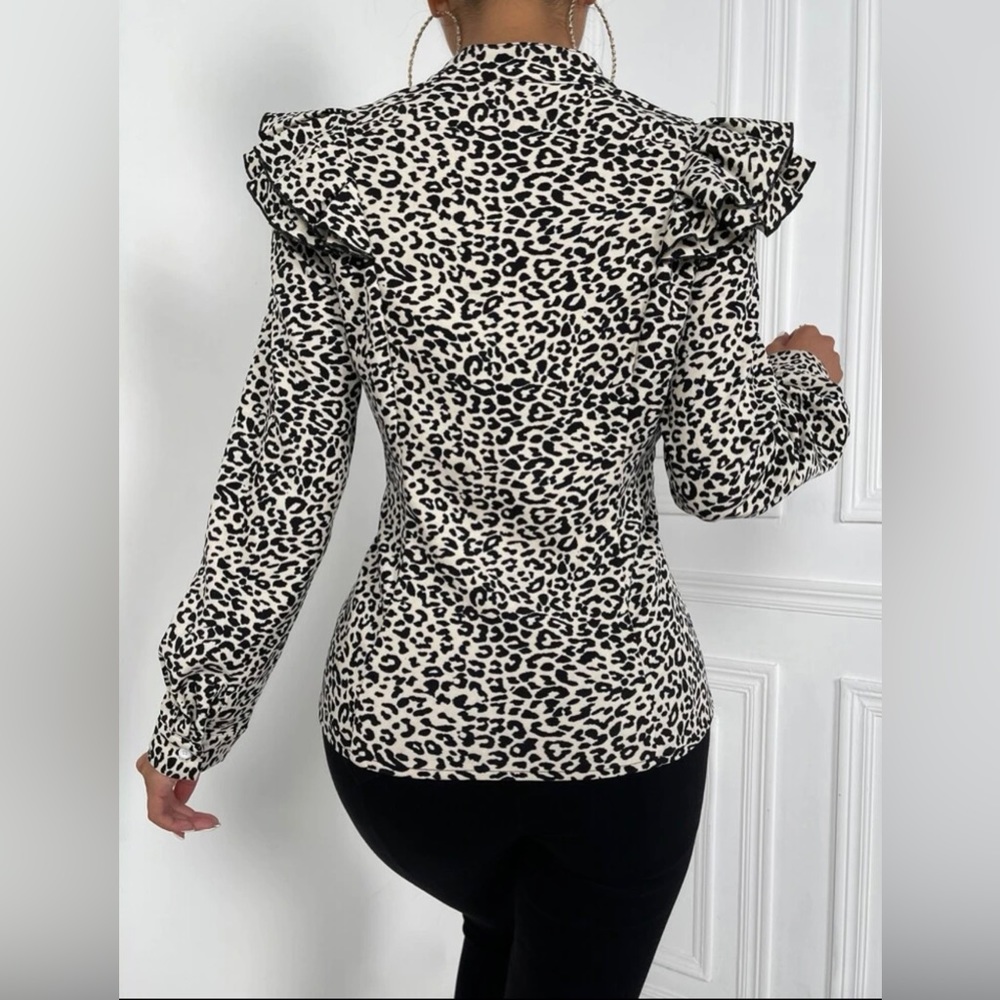 Leopard Print Jacket - image 3